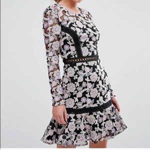 True decadence lace dress with contrast